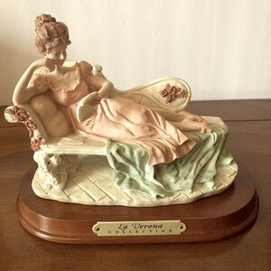 Classic La Verona Porcelain Lady on Chaise Lounge Reading a Letter Figurine EUC